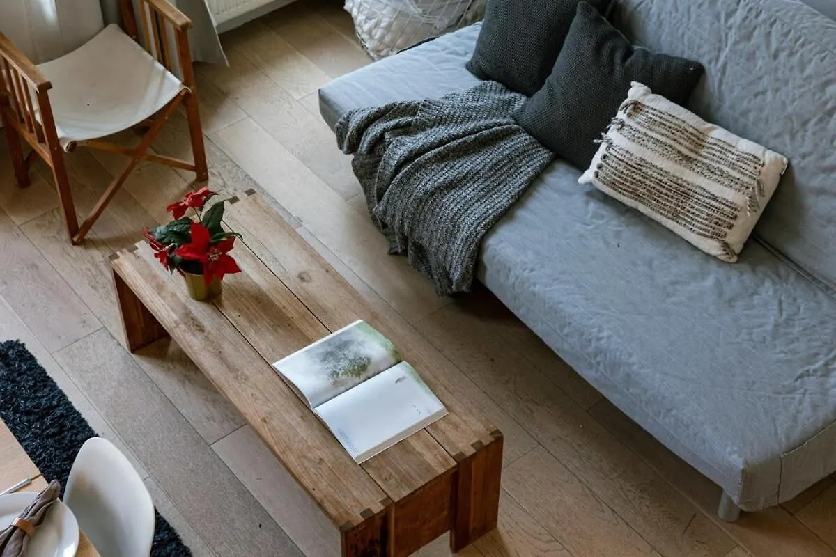 Beautiful Apartment On Top Location In Ghent contacts